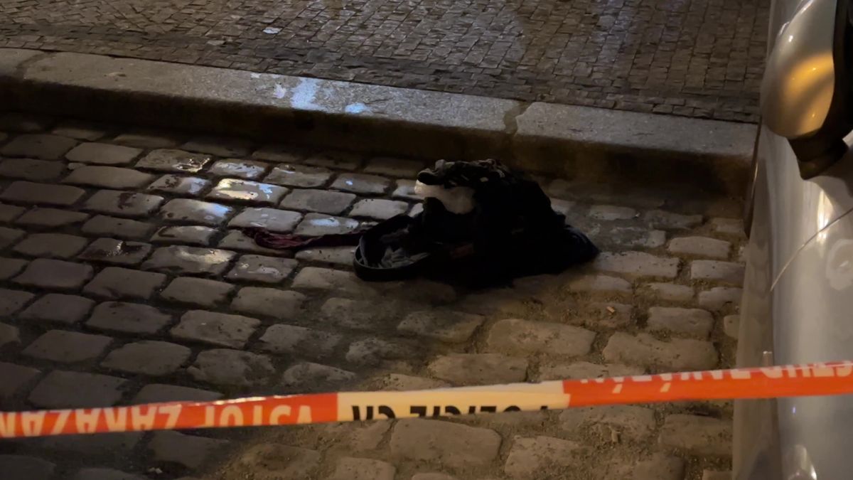 V centru Prahy se pokusil upálit muž